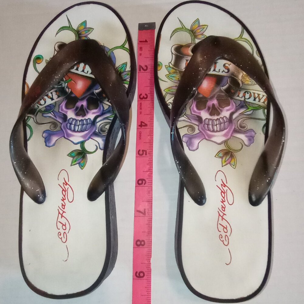 Ed Hardy Y2K Vintage SKULLS Love Kills Slow Wedge Flip Flops Size Approx. 6-6.5 - Picture 2 of 16